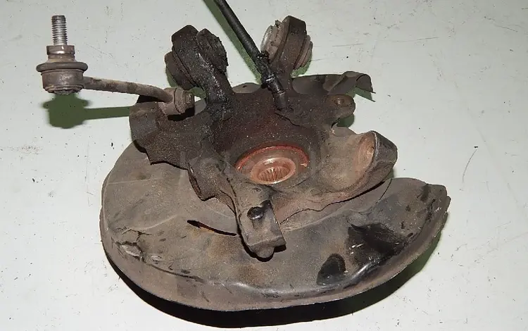 Цапфа задняя за 19 000 тг. в Алматы