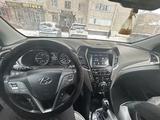 Hyundai Santa Fe 2017 года за 7 900 000 тг. в Актобе – фото 4