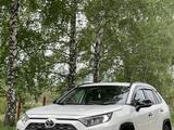 Toyota RAV4 2021 года за 17 500 000 тг. в Алматы – фото 3
