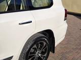 Toyota Land Cruiser 2021 года за 35 000 000 тг. в Караганда