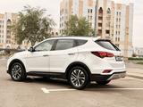 Hyundai Santa Fe 2017 годаүшін8 800 000 тг. в Шымкент