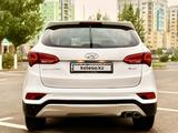 Hyundai Santa Fe 2017 годаүшін8 800 000 тг. в Шымкент – фото 4