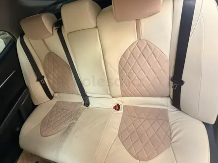 Toyota Camry 2020 года за 11 490 000 тг. в Атырау – фото 9