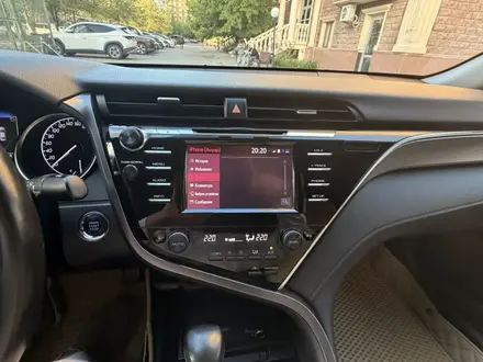 Toyota Camry 2020 года за 11 490 000 тг. в Атырау – фото 10