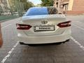 Toyota Camry 2020 года за 11 490 000 тг. в Атырау – фото 14