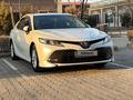 Toyota Camry 2020 года за 11 490 000 тг. в Атырау