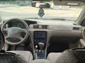 Toyota Camry 1998 годаүшін3 100 000 тг. в Жанаозен – фото 3