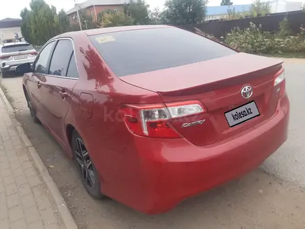 Toyota Camry 2014 года за 6 000 000 тг. в Актобе – фото 6