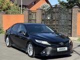 Toyota Camry 2018 года за 13 000 000 тг. в Тараз