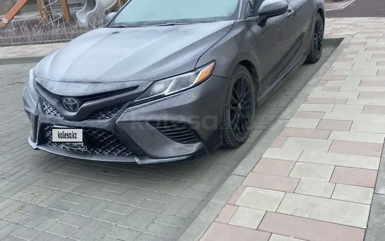 Toyota Camry 2017 годаfor9 200 000 тг. в Атырау