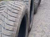 Зимние шипованные шины 215 50 17 за 120 000 тг. в Семей
