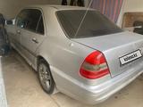 Mercedes-Benz C 180 1995 года за 1 550 000 тг. в Актобе – фото 4