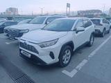 Toyota RAV4 2019 года за 13 555 000 тг. в Алматы