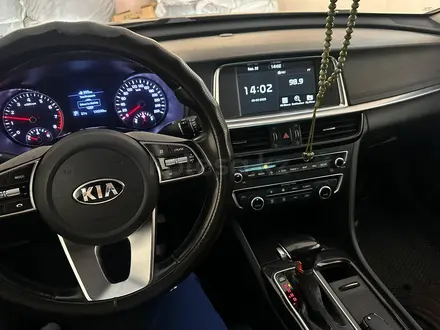 Kia K5 2018 года за 8 800 000 тг. в Алматы – фото 4