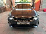 Kia K5 2018 года за 8 800 000 тг. в Алматы