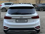 Hyundai Santa Fe 2019 года за 15 000 000 тг. в Уральск – фото 3