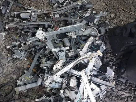 Стеклоподьемник за 10 000 тг. в Алматы