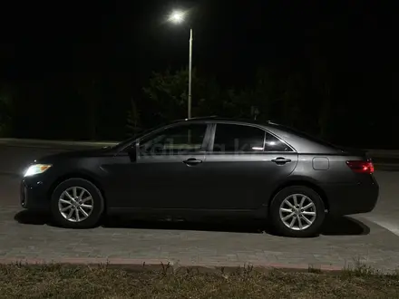 Toyota Camry 2011 года за 4 000 000 тг. в Уральск – фото 3