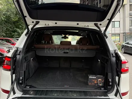 BMW X5 2021 года за 31 000 000 тг. в Алматы – фото 12