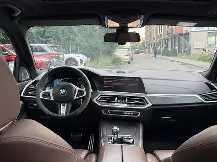 BMW X5 2021 года за 31 000 000 тг. в Алматы – фото 21
