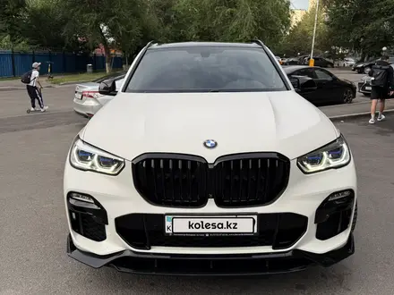 BMW X5 2021 года за 31 000 000 тг. в Алматы – фото 3