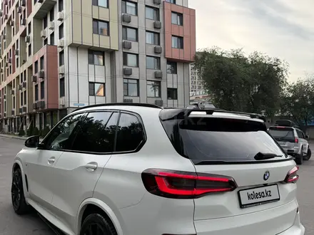 BMW X5 2021 года за 31 000 000 тг. в Алматы – фото 8