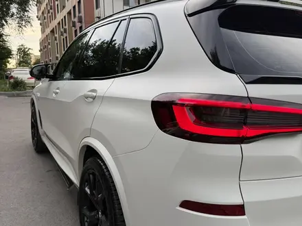 BMW X5 2021 года за 31 000 000 тг. в Алматы – фото 9