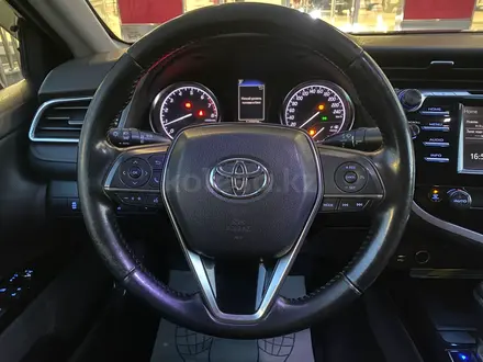 Toyota Camry 2019 года за 11 200 000 тг. в Астана – фото 13