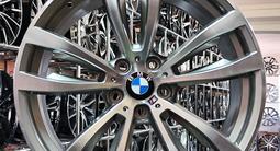 BMW на 20 новые диски за 400 000 тг. в Астана – фото 2
