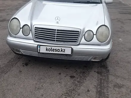 Mercedes-Benz E 230 1996 года за 2 400 000 тг. в Астана – фото 7