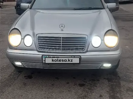 Mercedes-Benz E 230 1996 года за 2 400 000 тг. в Астана – фото 8