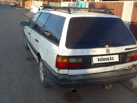Volkswagen Passat 1992 года за 700 000 тг. в Астана – фото 2