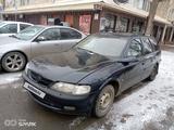 Opel Vectra 1997 года за 1 300 000 тг. в Уральск – фото 2