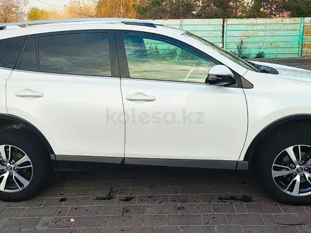 Toyota RAV4 2016 года за 13 500 000 тг. в Костанай – фото 3