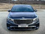 Kia Carnival 2016 годаүшін11 100 000 тг. в Караганда – фото 2