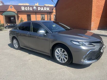 Toyota Camry 2023 года за 17 300 000 тг. в Павлодар – фото 2