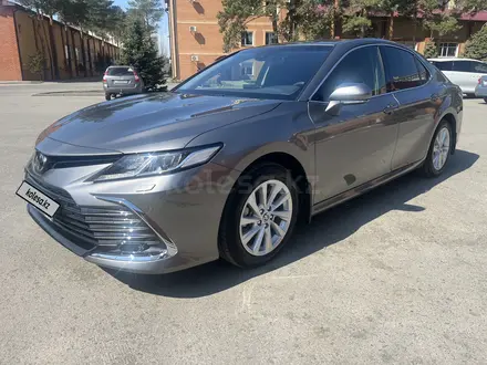 Toyota Camry 2023 года за 17 300 000 тг. в Павлодар