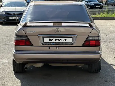 Mercedes-Benz E 220 1993 года за 2 600 000 тг. в Астана – фото 7