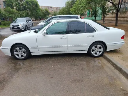 Mercedes-Benz E 320 2000 года за 5 500 000 тг. в Актау – фото 7