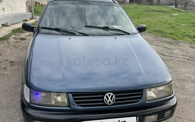 Volkswagen Passat 1994 годаүшін1 750 000 тг. в Алматы