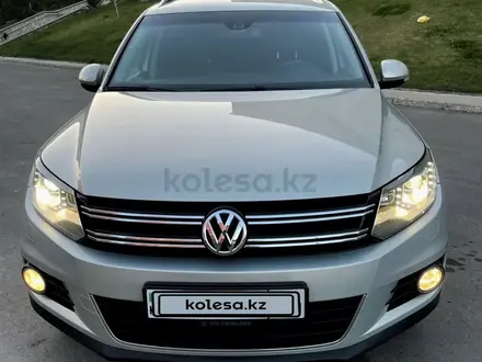 Volkswagen Tiguan 2015 года за 8 900 000 тг. в Павлодар