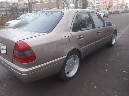 Mercedes-Benz C 200 1993 года за 1 850 000 тг. в Петропавловск – фото 5