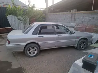 Mitsubishi Galant