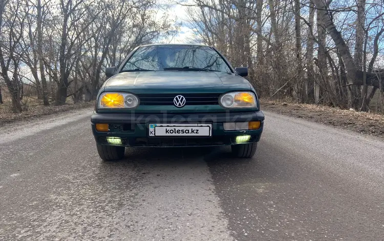 Volkswagen Golf 1997 года за 1 150 000 тг. в Караганда