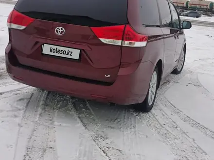 Toyota Sienna 2010 года за 10 500 000 тг. в Атырау – фото 14