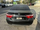 Toyota Camry 2017 года за 7 500 000 тг. в Актау – фото 2