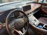 Hyundai Santa Fe 2023 года за 18 000 000 тг. в Алматы – фото 4