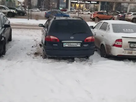 Toyota Avensis 2001 года за 2 900 000 тг. в Астана – фото 2