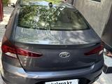 Hyundai Elantra 2019 годаүшін6 900 000 тг. в Шымкент – фото 4