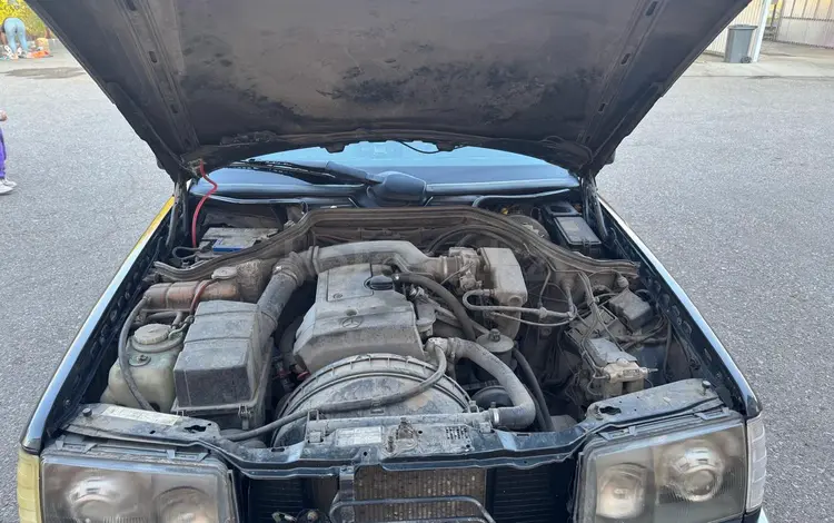 Mercedes-Benz E 200 1993 года за 1 600 000 тг. в Караганда